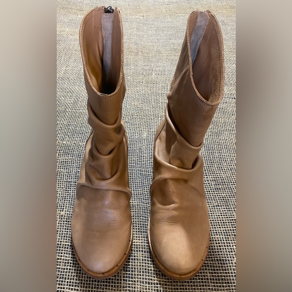 Beek Ostrich Brown Leather Slouch Boots, Size 9.5, Mid Calf Zip Backs